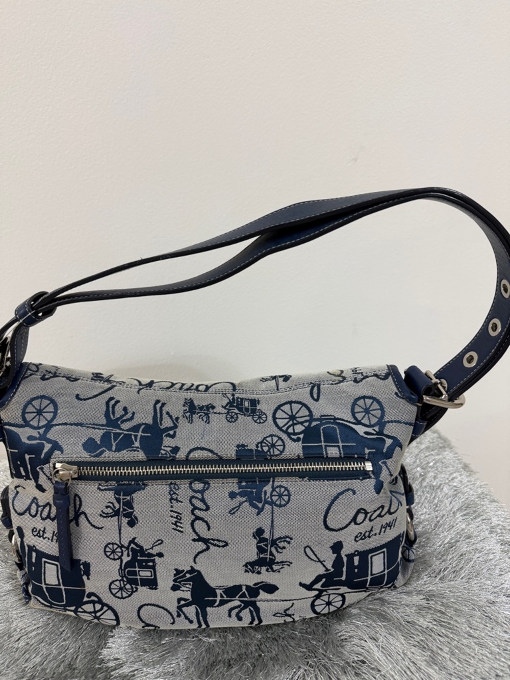 Coach Navy and Cream Signature Carriage Print Shoulder Bag - Picture 4 of 5